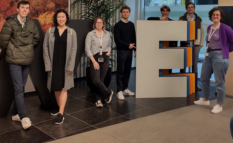 Groupe de 6 jeunes participant à VentureLab